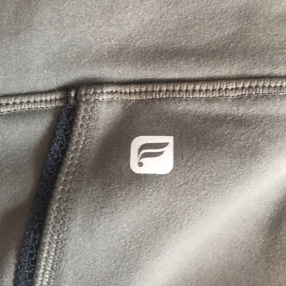 Green and mesh leggings - Picture 3 of 3